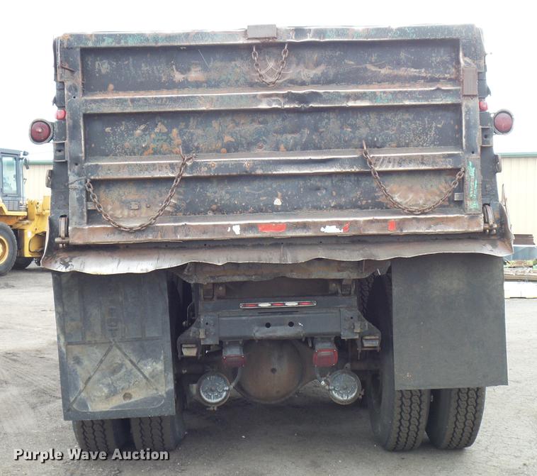 image for item DD5997 1984 International Transtar 4370 dump truck