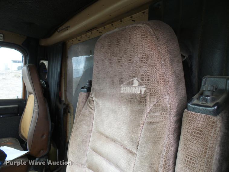 image for item DD5997 1984 International Transtar 4370 dump truck