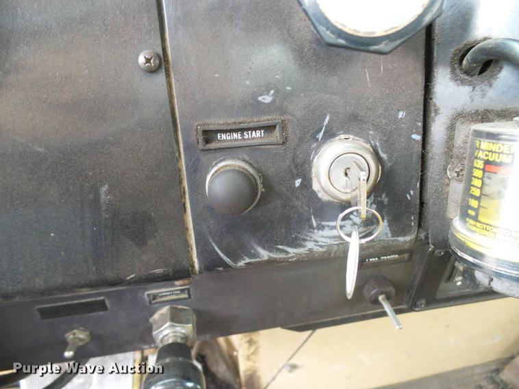 image for item DD5997 1984 International Transtar 4370 dump truck