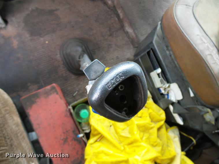 image for item DD5997 1984 International Transtar 4370 dump truck