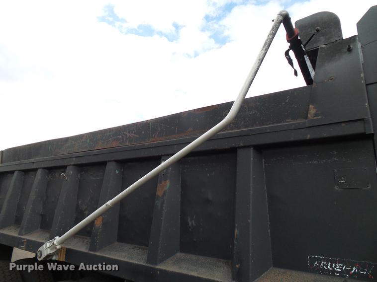 image for item DD5997 1984 International Transtar 4370 dump truck