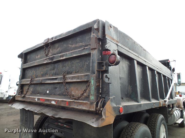 image for item DD5997 1984 International Transtar 4370 dump truck