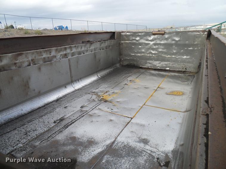 image for item DD5997 1984 International Transtar 4370 dump truck