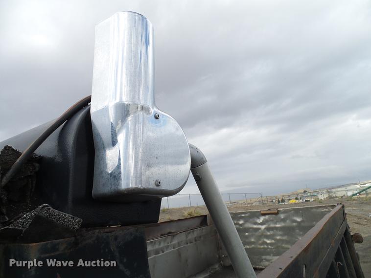 image for item DD5997 1984 International Transtar 4370 dump truck