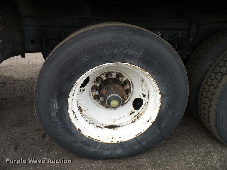 image for item DD5997 1984 International Transtar 4370 dump truck