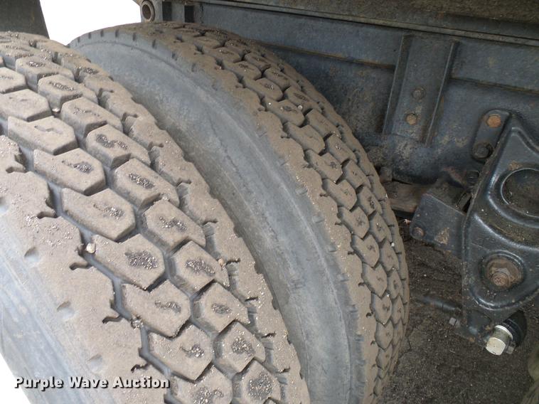 image for item DD5997 1984 International Transtar 4370 dump truck