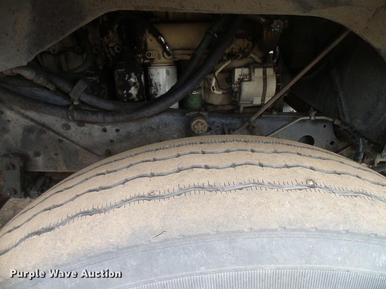 image for item DD5997 1984 International Transtar 4370 dump truck