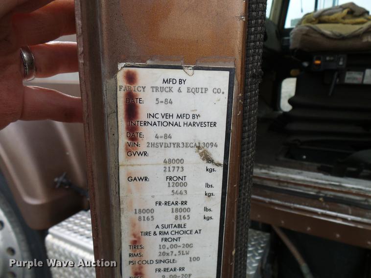 image for item DD5997 1984 International Transtar 4370 dump truck