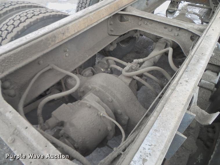 image for item DD5997 1984 International Transtar 4370 dump truck