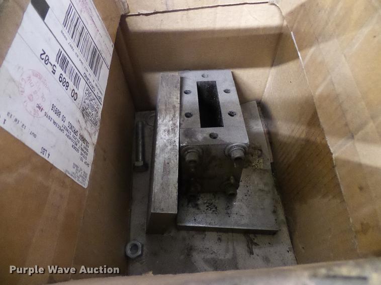 image for item EP9549 (2) hydraulic presses