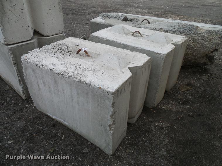 image for item EP9570 (6) 3' x 2' x 2' concrete blocks