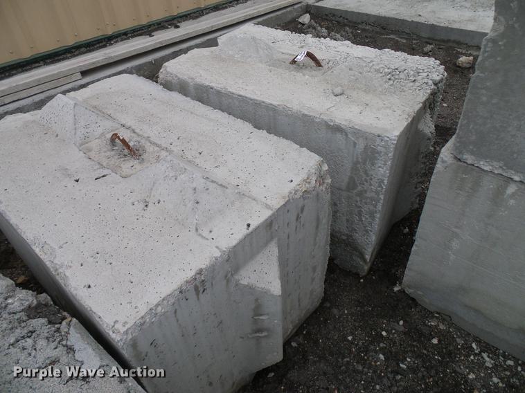 image for item EP9570 (6) 3' x 2' x 2' concrete blocks