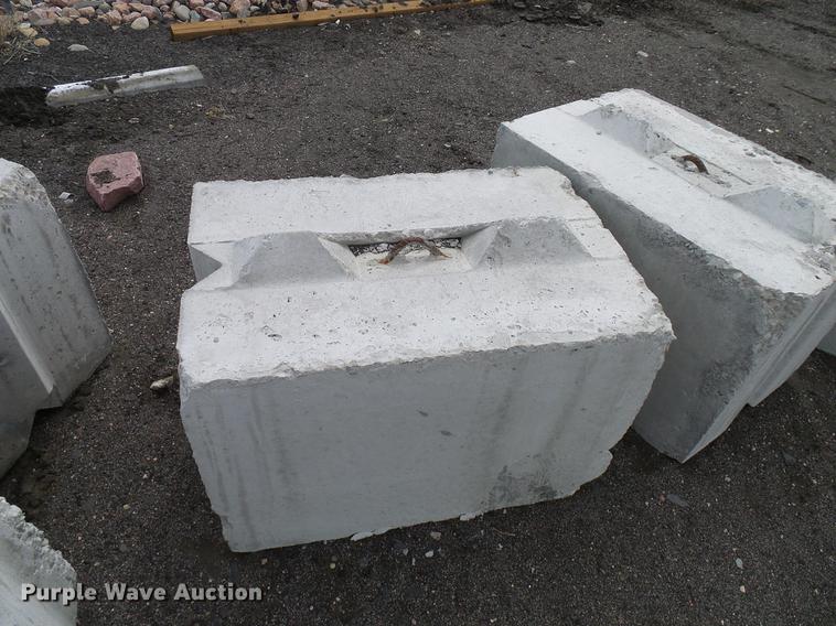 image for item EP9570 (6) 3' x 2' x 2' concrete blocks