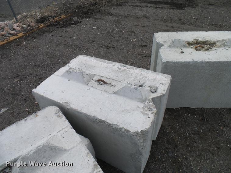 image for item EP9570 (6) 3' x 2' x 2' concrete blocks