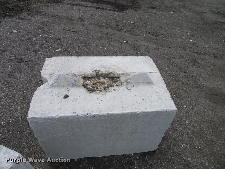 image for item EP9570 (6) 3' x 2' x 2' concrete blocks