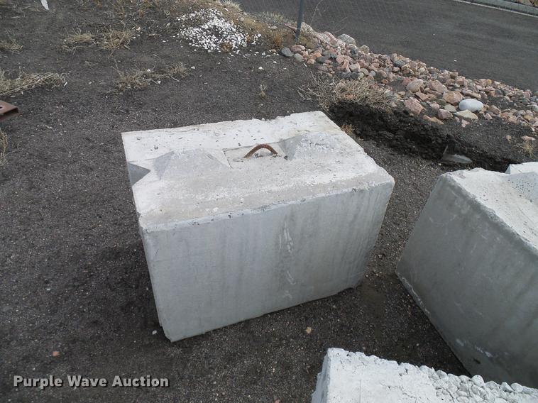 image for item EP9570 (6) 3' x 2' x 2' concrete blocks