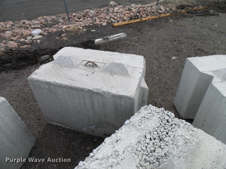 image for item EP9570 (6) 3' x 2' x 2' concrete blocks
