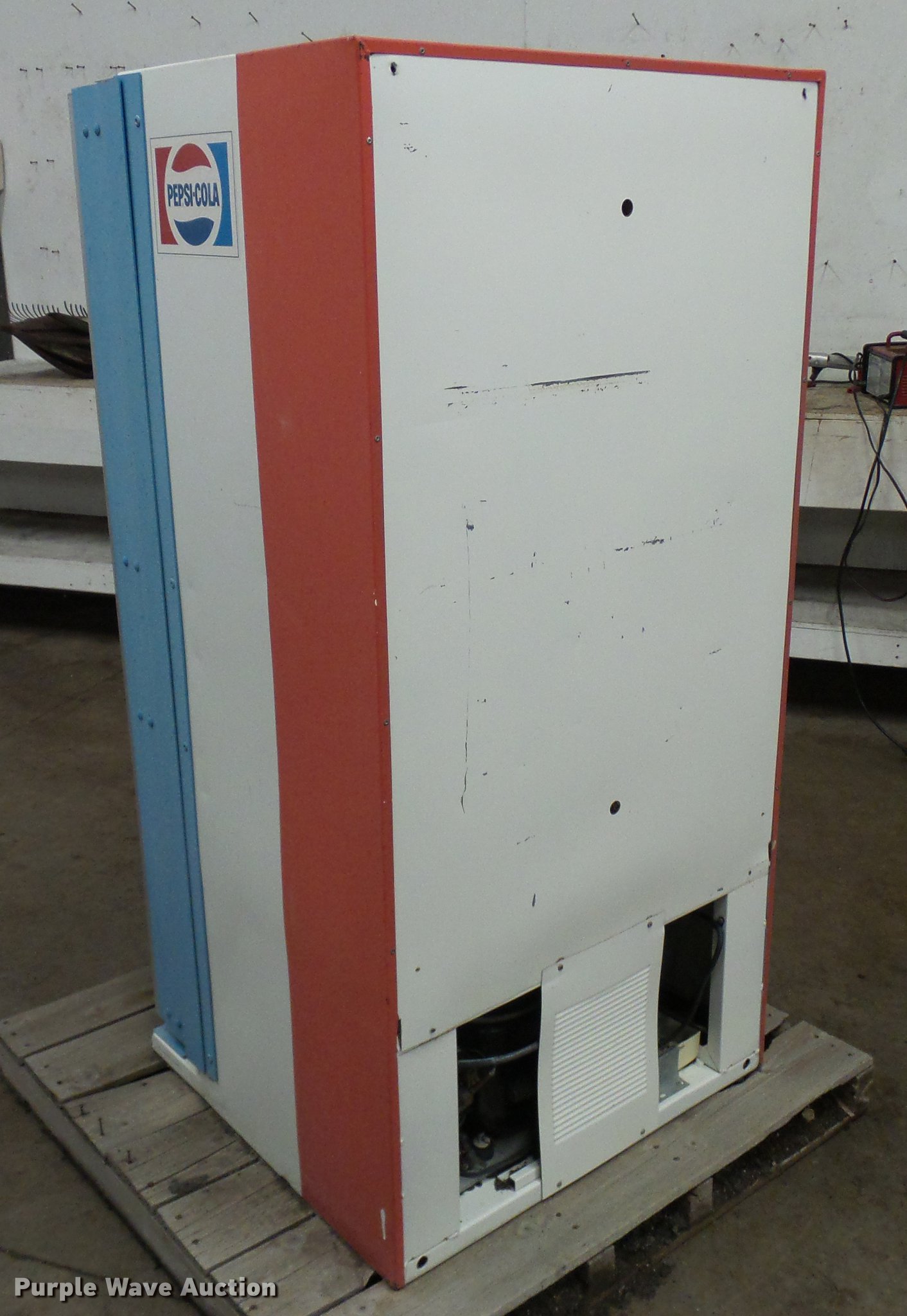 DixieNarco DC1455 vending machine in Colorado Springs, CO Item