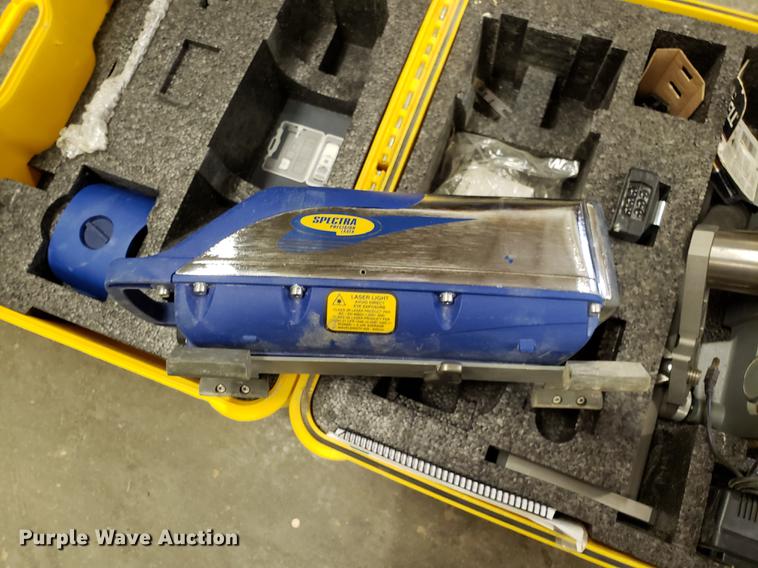 image for item AV9266 2014 Trimble DG711-5 pipe laser