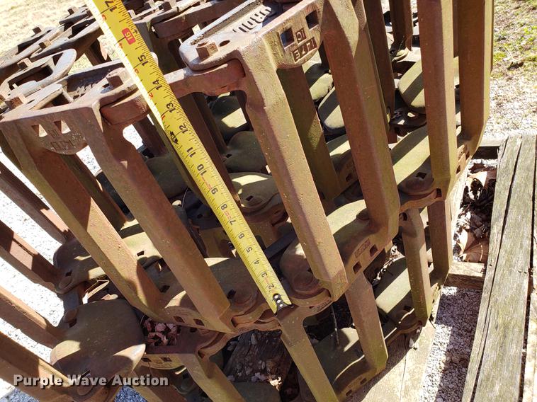 image for item AV9267 Grouser steel skid steer tracks