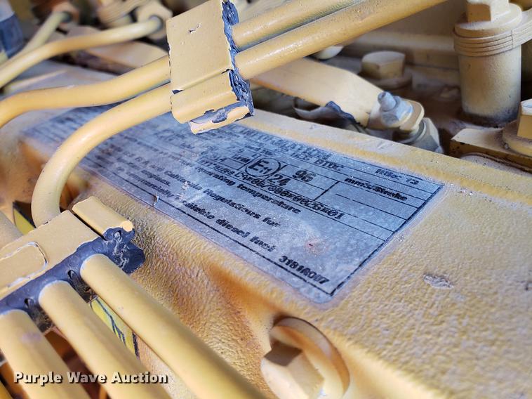 image for item AV9268 2001 Caterpillar 236 skid steer