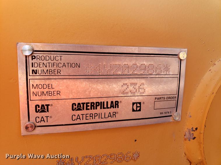 image for item AV9268 2001 Caterpillar 236 skid steer
