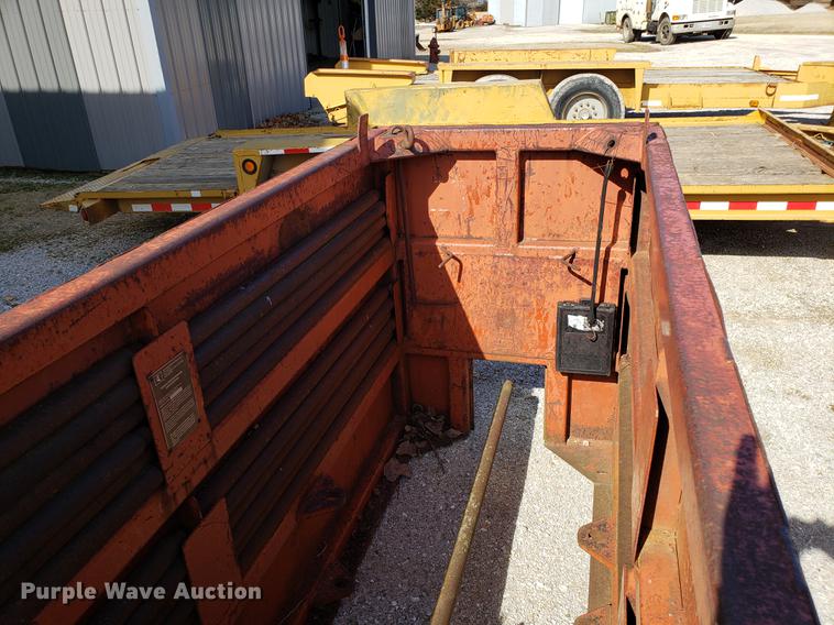 image for item AV9269 Ditch Witch P80 pipe pusher