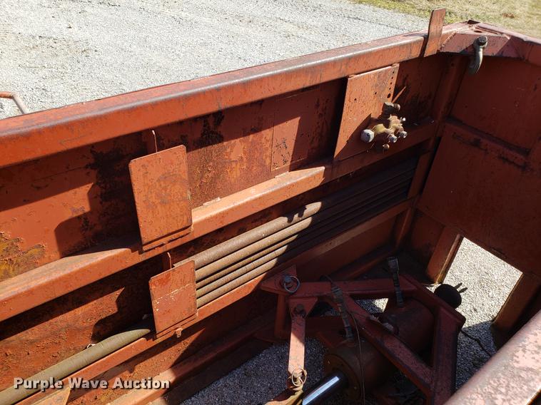 image for item AV9269 Ditch Witch P80 pipe pusher