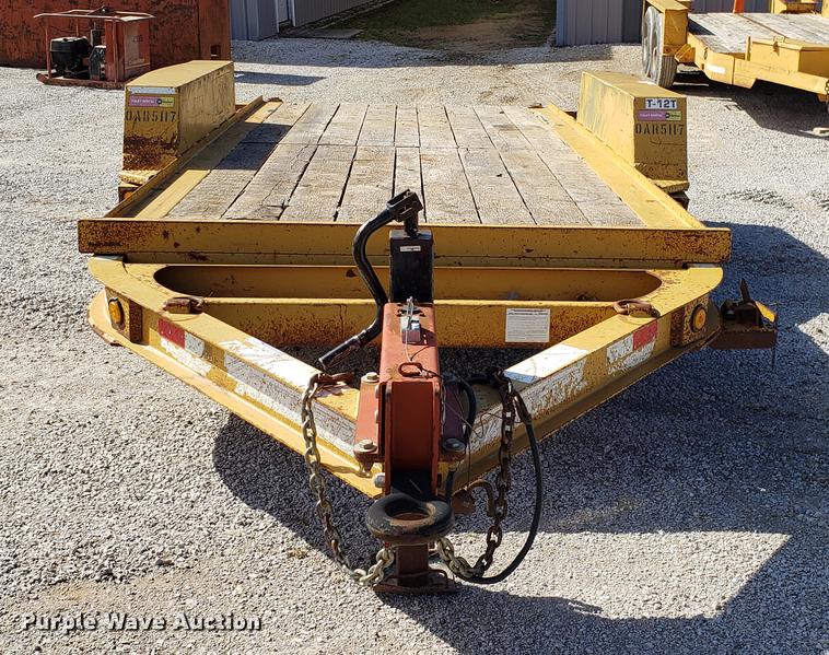 image for item AV9270 2010 Towmaster tilt deck equipment trailer