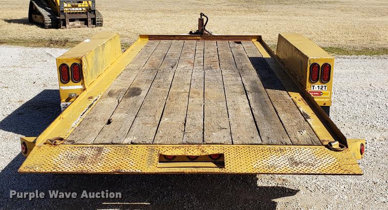 image for item AV9270 2010 Towmaster tilt deck equipment trailer