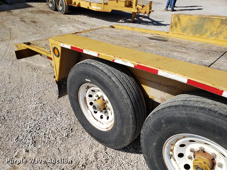 image for item AV9270 2010 Towmaster tilt deck equipment trailer