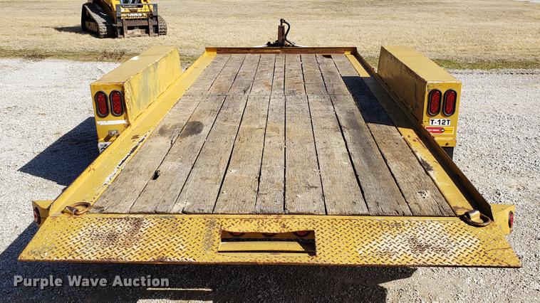 image for item AV9270 2010 Towmaster tilt deck equipment trailer