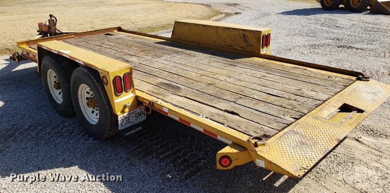 image for item AV9270 2010 Towmaster tilt deck equipment trailer