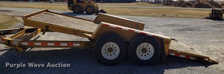 image for item AV9270 2010 Towmaster tilt deck equipment trailer