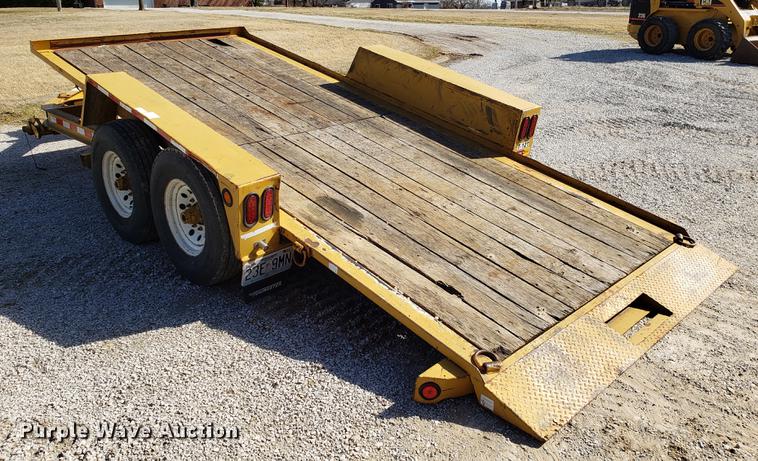 image for item AV9270 2010 Towmaster tilt deck equipment trailer