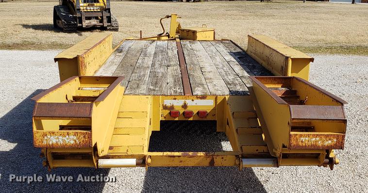 image for item AV9271 1993 Belshe utility trailer