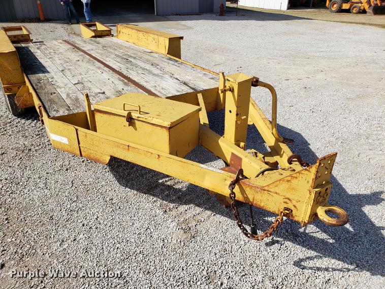 image for item AV9271 1993 Belshe utility trailer