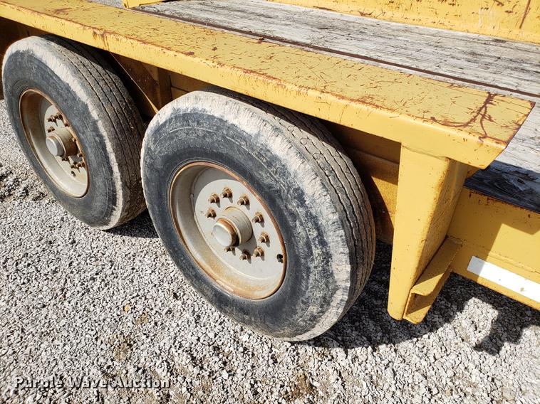 image for item AV9271 1993 Belshe utility trailer