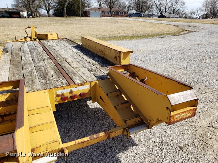 image for item AV9271 1993 Belshe utility trailer