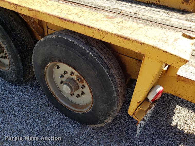 image for item AV9271 1993 Belshe utility trailer