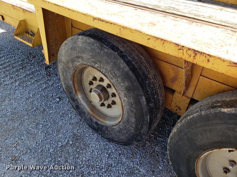 image for item AV9271 1993 Belshe utility trailer