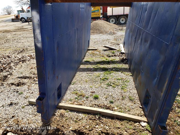 image for item AV9273 Vestek C4M-URSB-816FB trench box