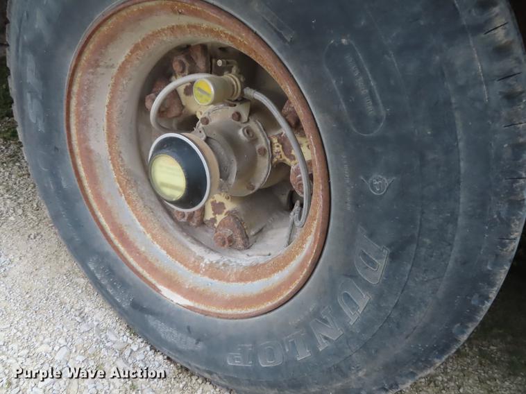 image for item B3707 1991 Trail King TK70HT462 drop deck equipment trailer