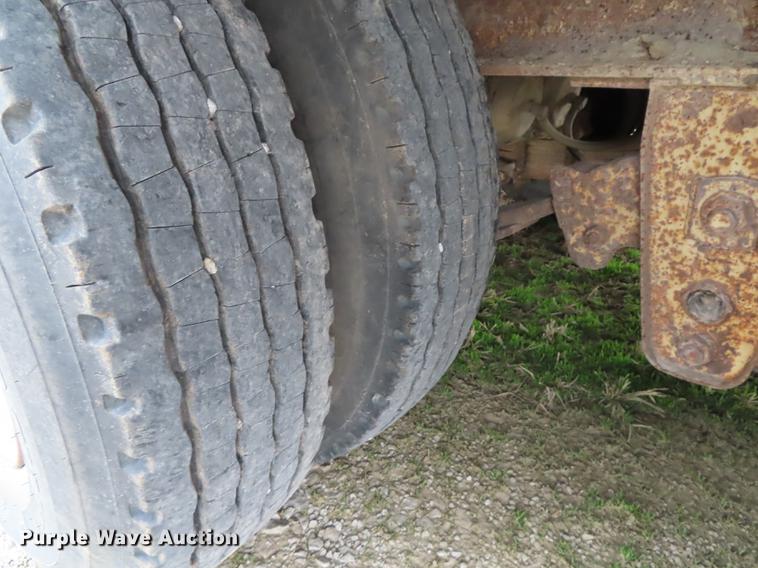 image for item B3707 1991 Trail King TK70HT462 drop deck equipment trailer