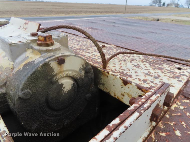 image for item B3707 1991 Trail King TK70HT462 drop deck equipment trailer