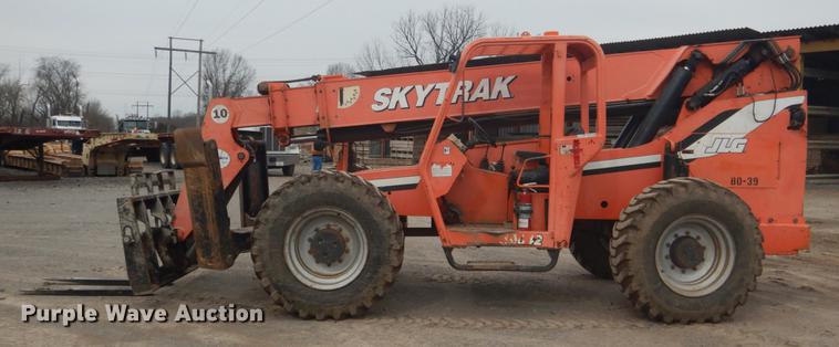 image for item BE9254 2006 SkyTrak 10042 telehandler