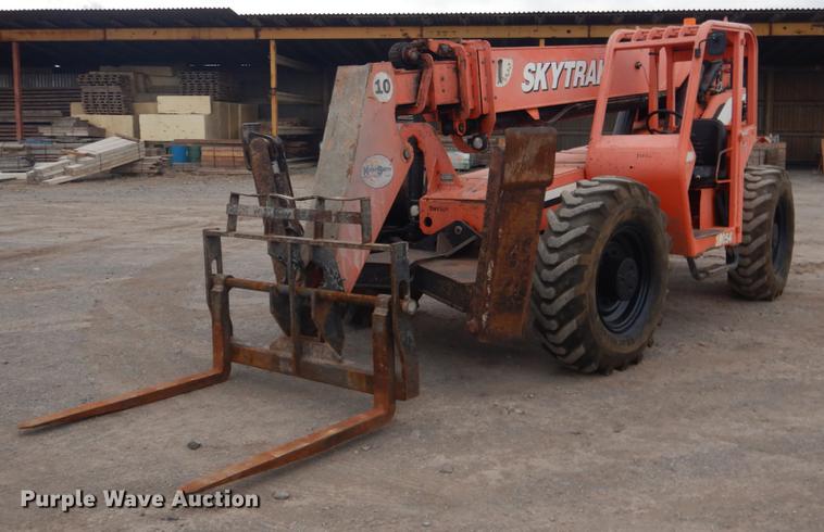 image for item BE9261 2005 SkyTrak 10054 telehandler