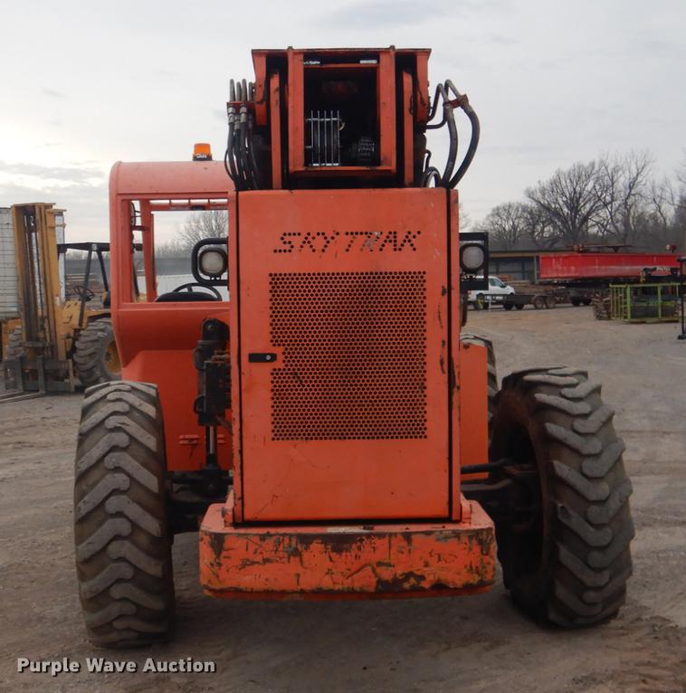image for item BE9261 2005 SkyTrak 10054 telehandler