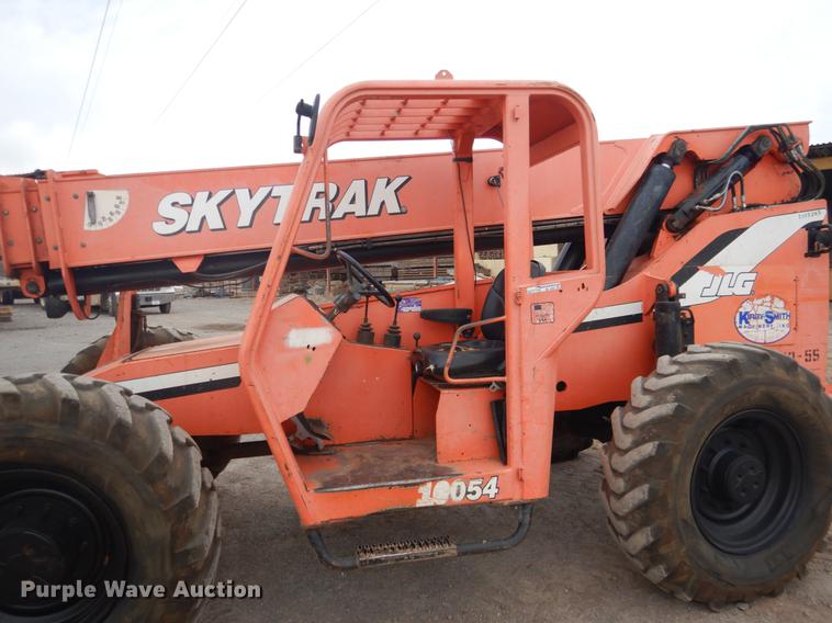 image for item BE9261 2005 SkyTrak 10054 telehandler