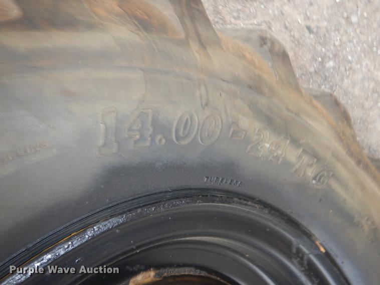 image for item BE9261 2005 SkyTrak 10054 telehandler